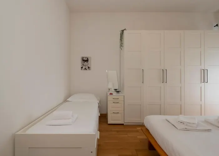 Apartment Luxury Flat Between Navigli And Duomo - Sambuco *