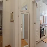 Luxury Flat Between Navigli And Duomo - Sambuco * Milán
